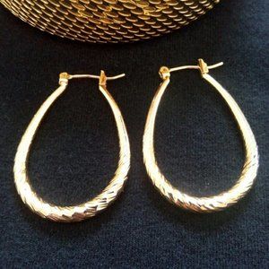 💛Gold Oval Hoop Earrings